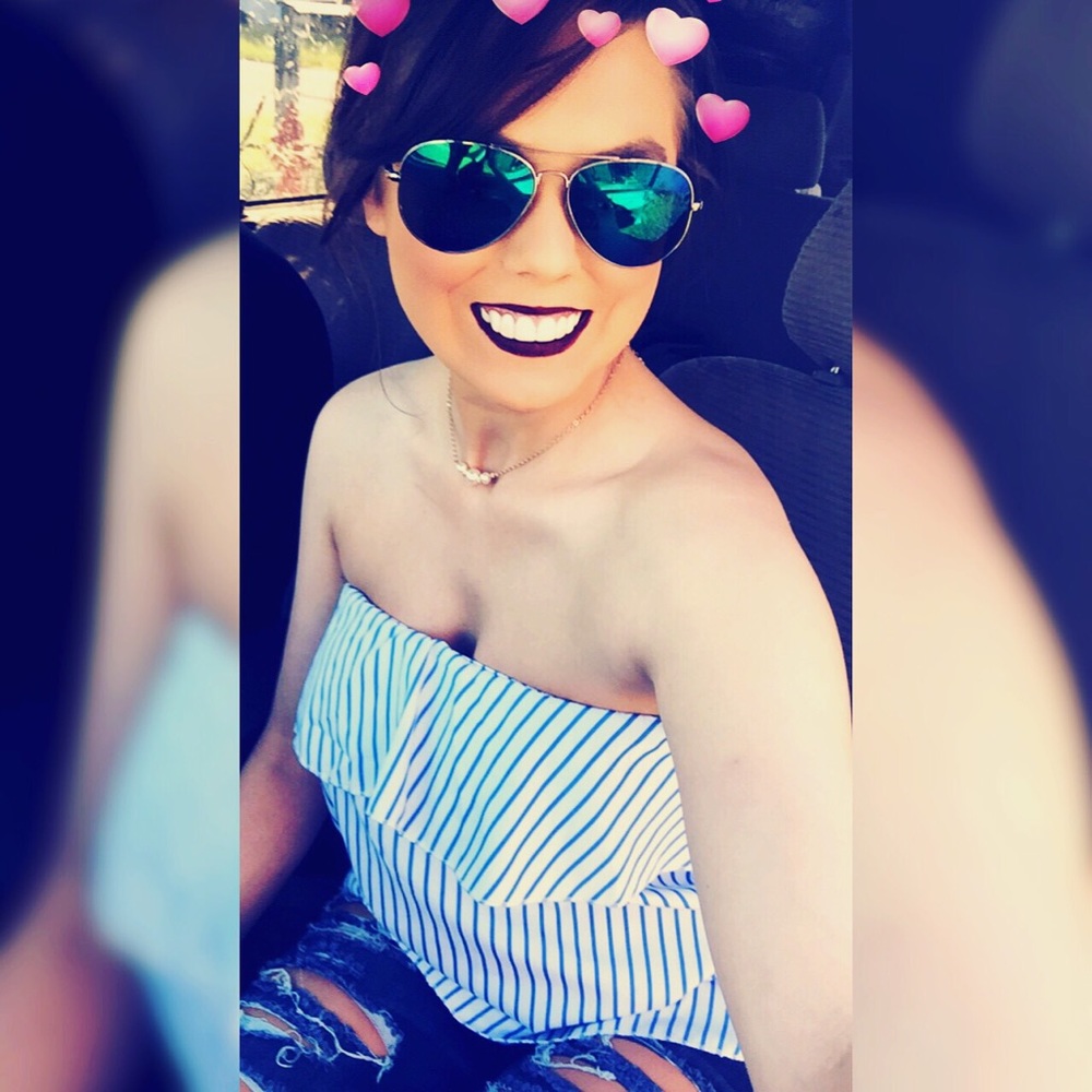 Meet your Posher, Samantha laine